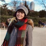 Diseñadora gráfica polifacética, con 10 años de experiencia combinada en el campo creativo, innovación, cinematografía y diseño editorial. Clases particulares o grupales, presenciales dentro de la provincia de Barcelona u online a nivel global.